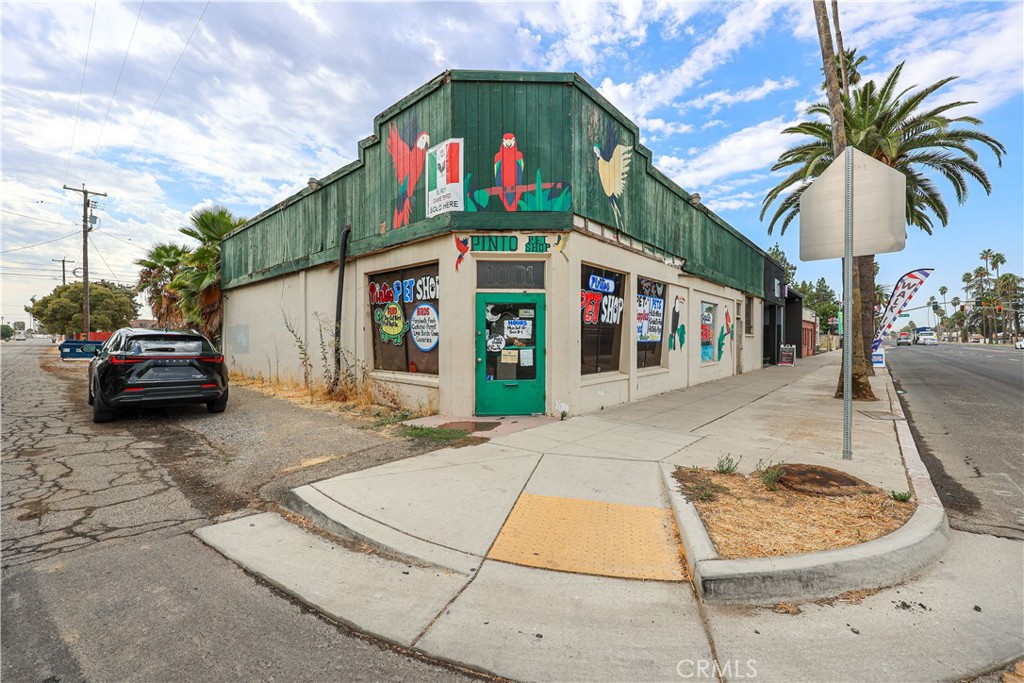 1005 Robertson Blvd, Chowchilla, CA 93610