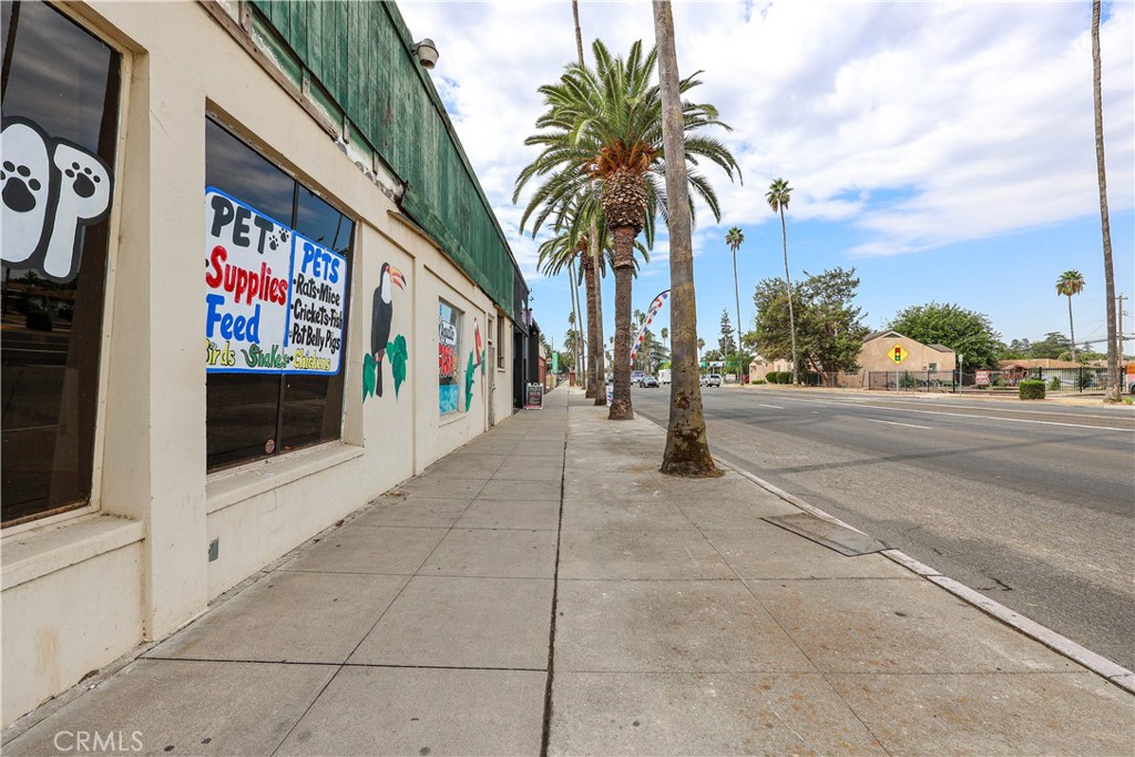 1005 Robertson Blvd, Chowchilla, CA 93610