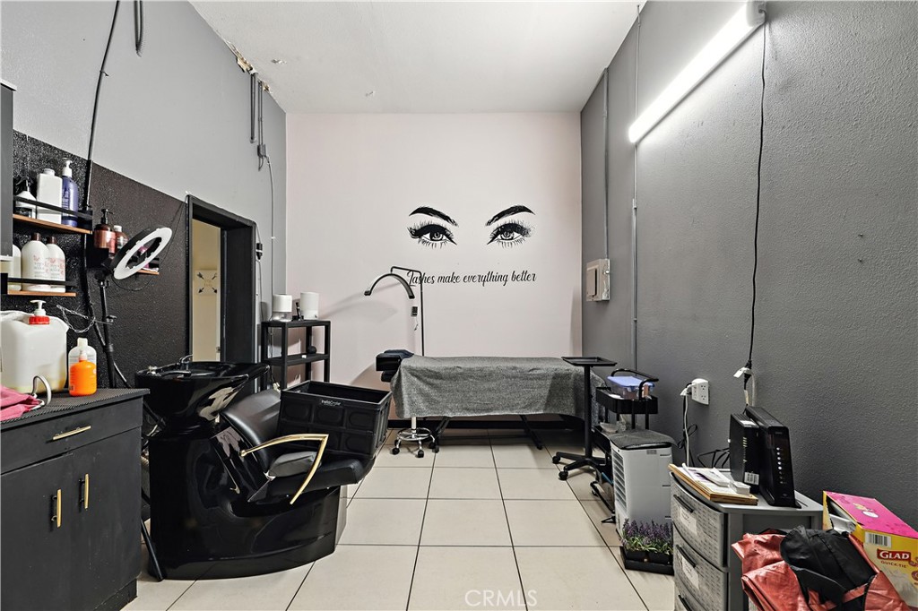 1005 Robertson Blvd, Chowchilla, CA 93610