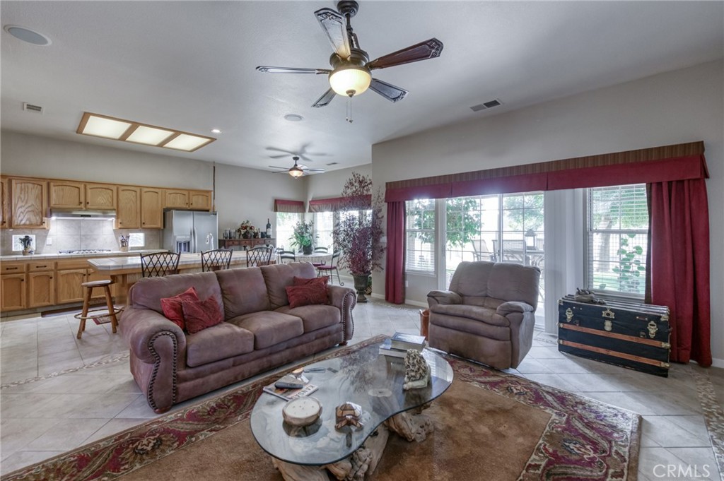 7360 Edgewater St, Chowchilla, CA 93610