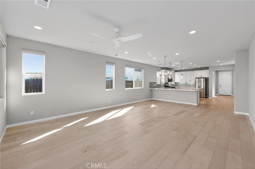 2431 Creekview, Merced, CA 95340