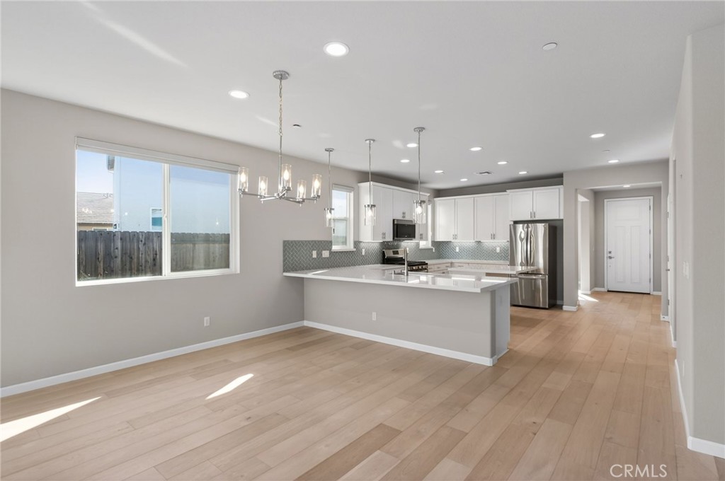 2431 Creekview, Merced, CA 95340