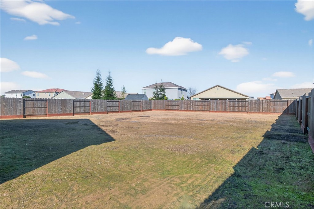 2431 Creekview, Merced, CA 95340