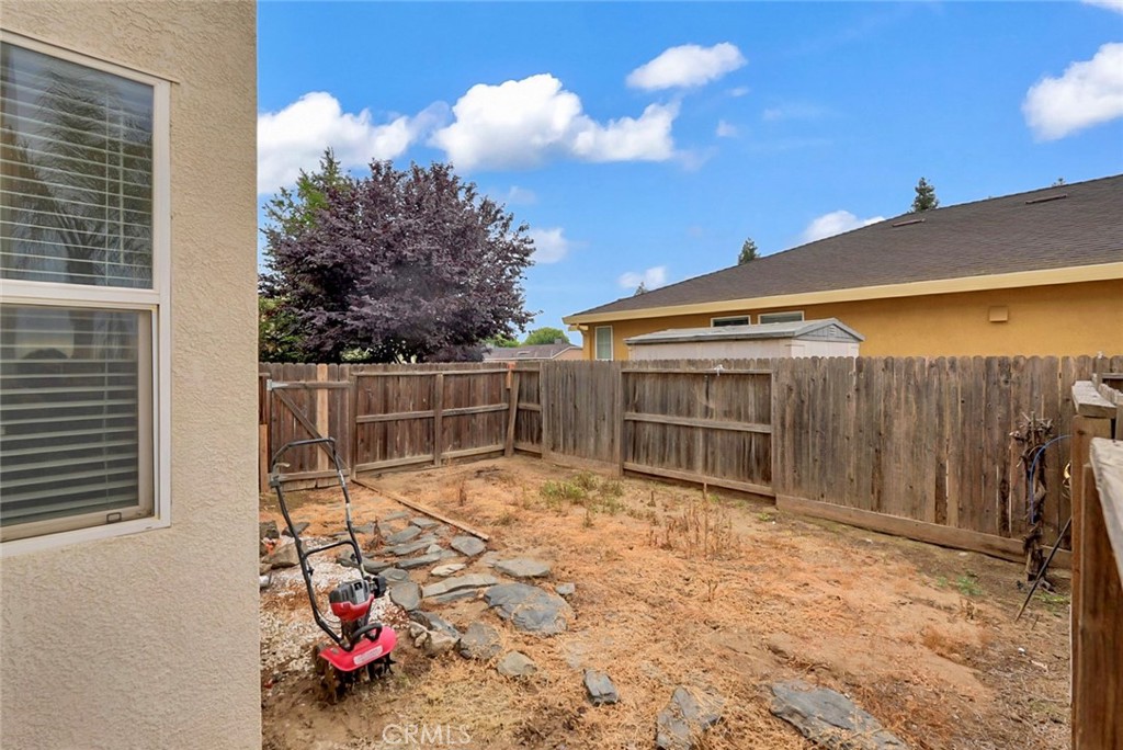 105 Pine Street, Chowchilla, CA 93610