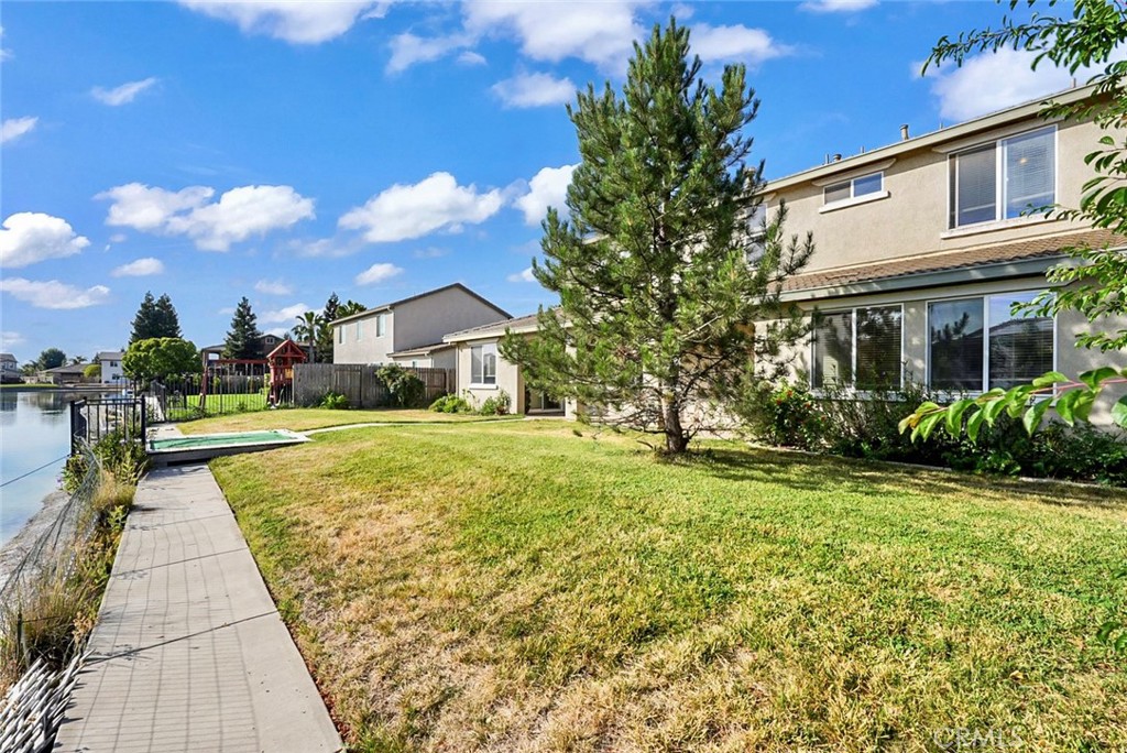 15015 Torrey Pines Cir, Chowchilla, CA 93610