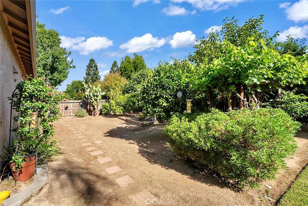 12165 Pheasant Run, Chowchilla, CA 93610