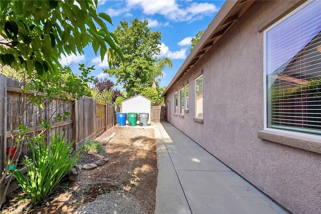 12165 Pheasant Run, Chowchilla, CA 93610