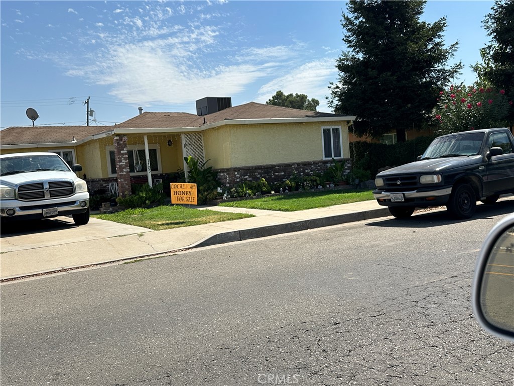 1105 Orange Ave