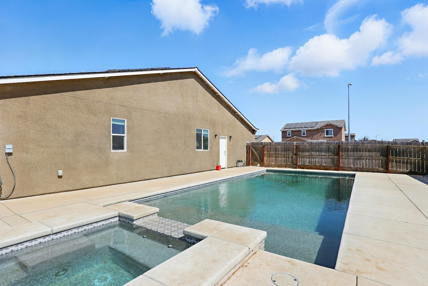 1985 Alma Ct, Chowchilla, CA 93610