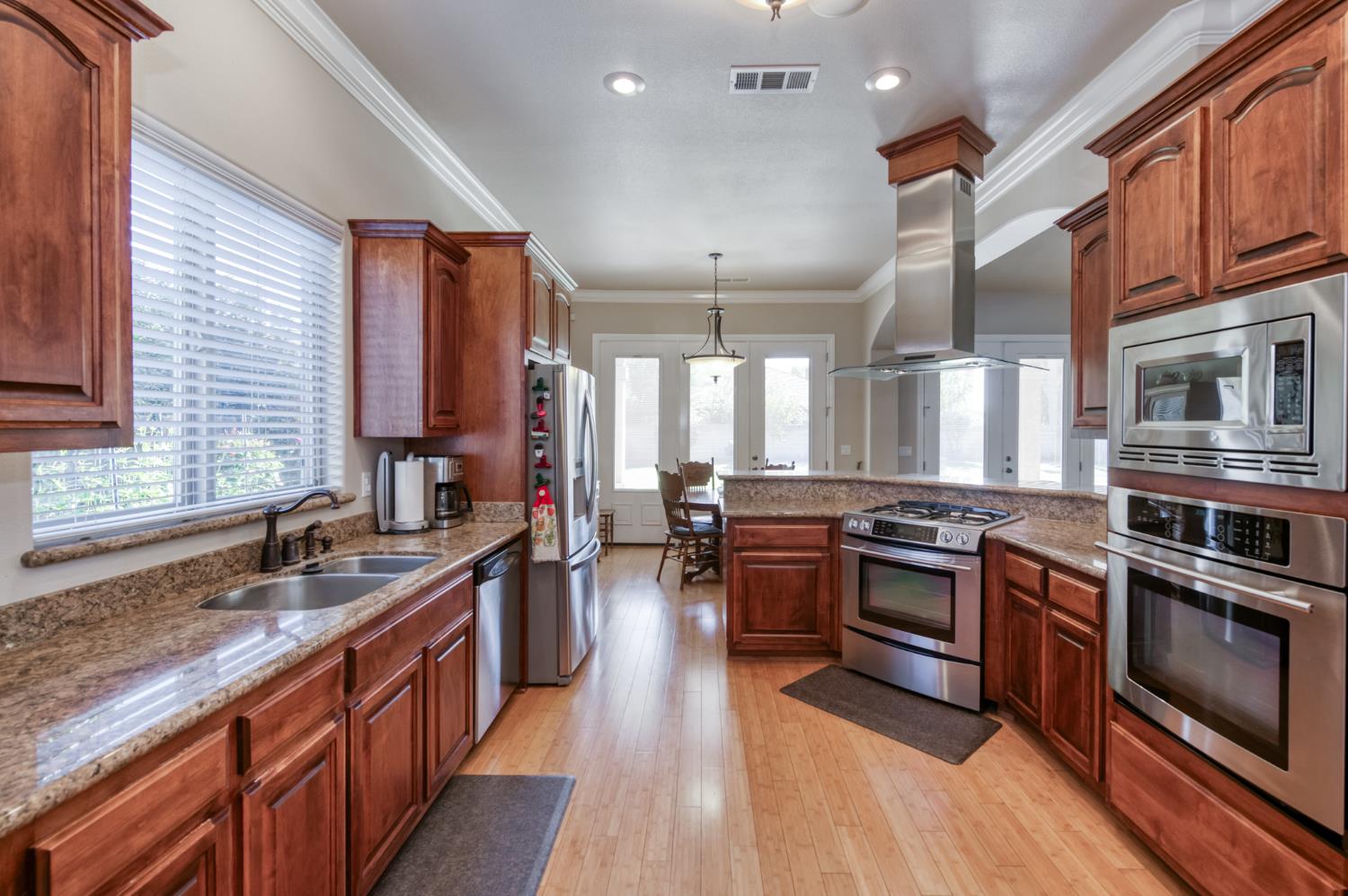 6125 Del Monte Ct, Chowchilla, CA 93610