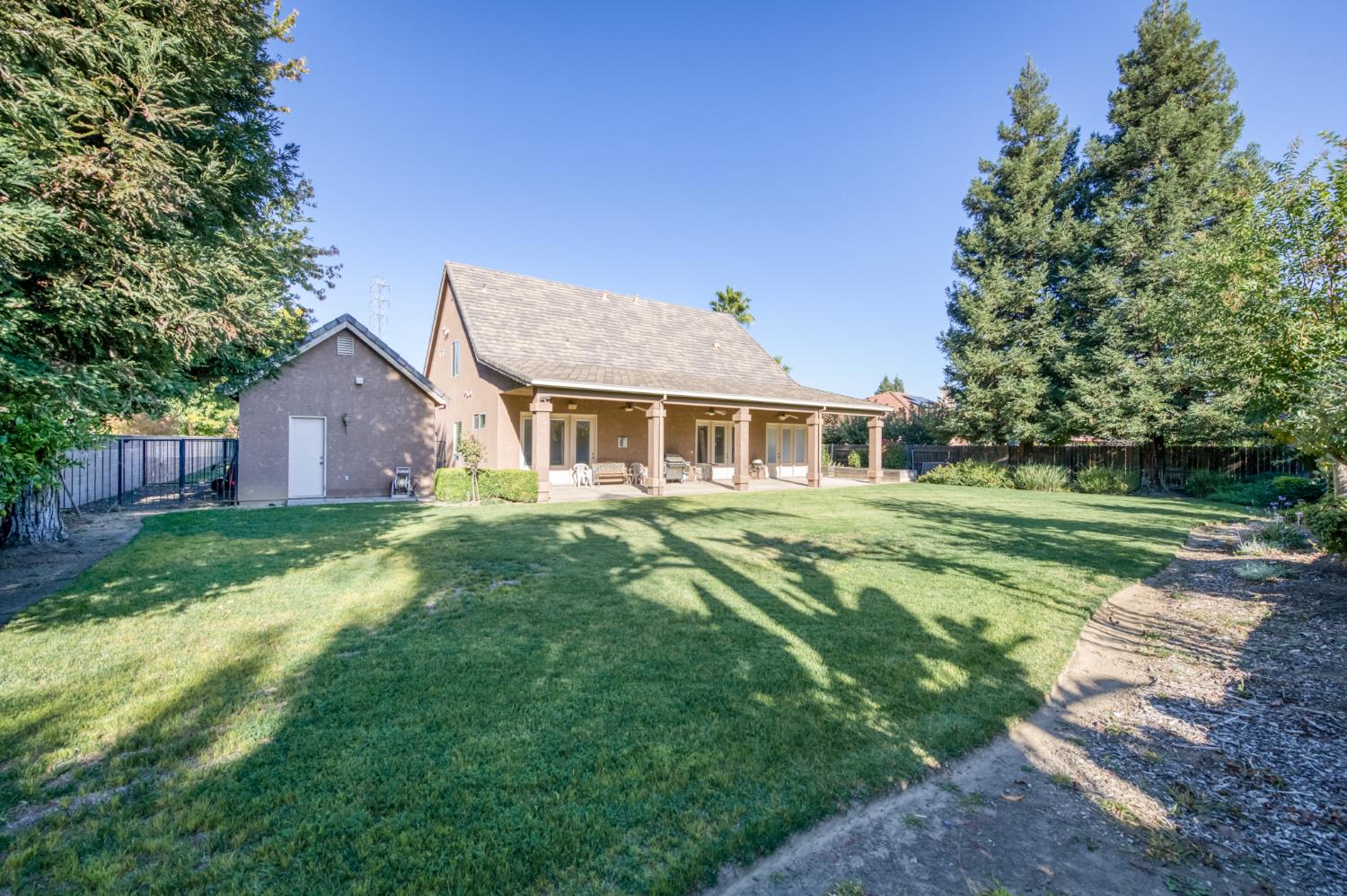 6125 Del Monte Ct, Chowchilla, CA 93610