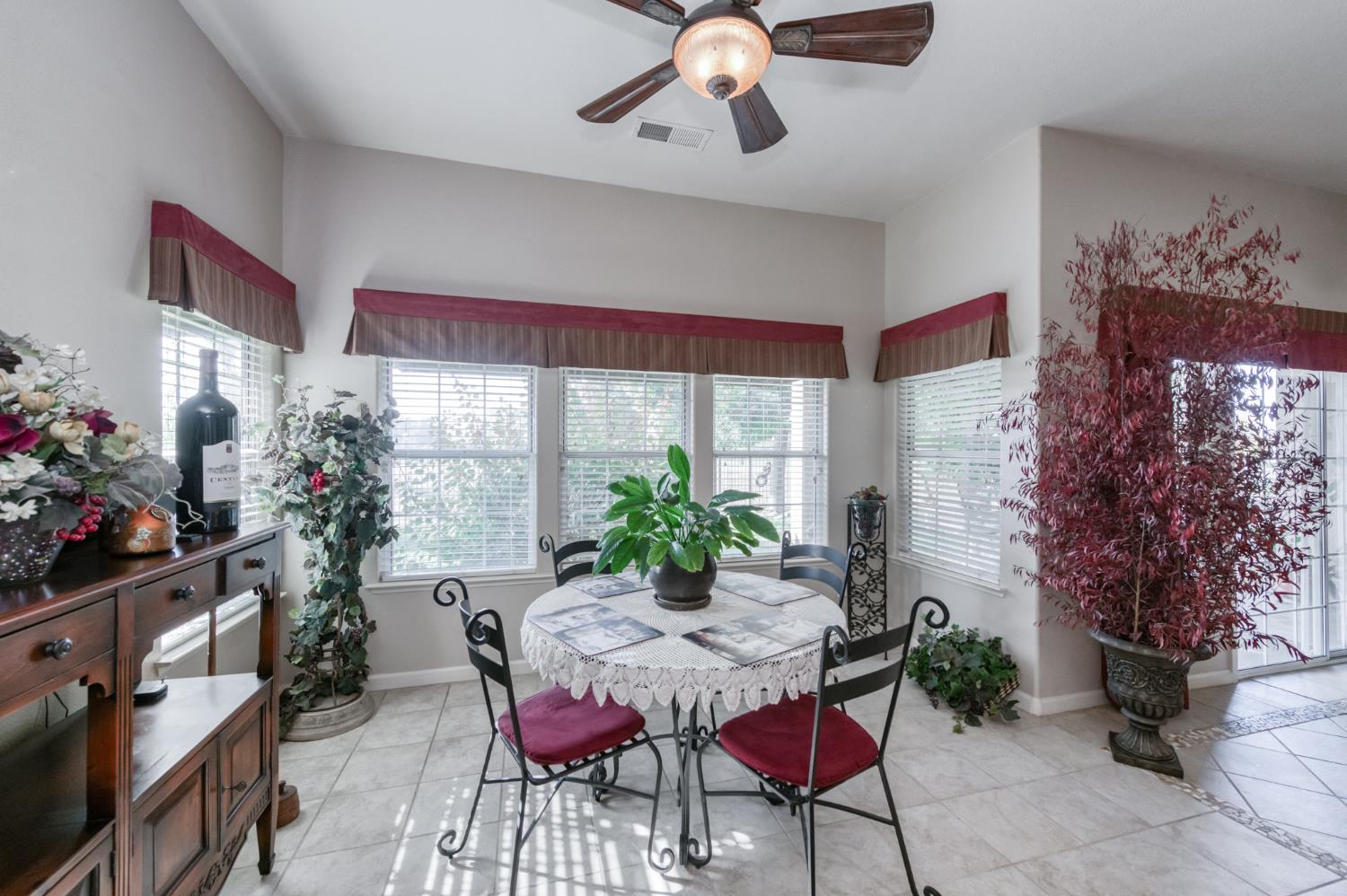 7360 Edgewater St, Chowchilla, CA 93610