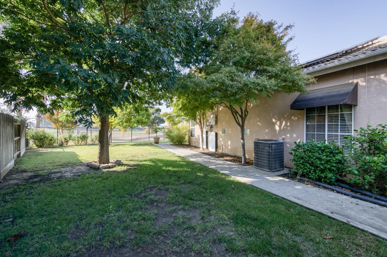 7360 Edgewater St, Chowchilla, CA 93610