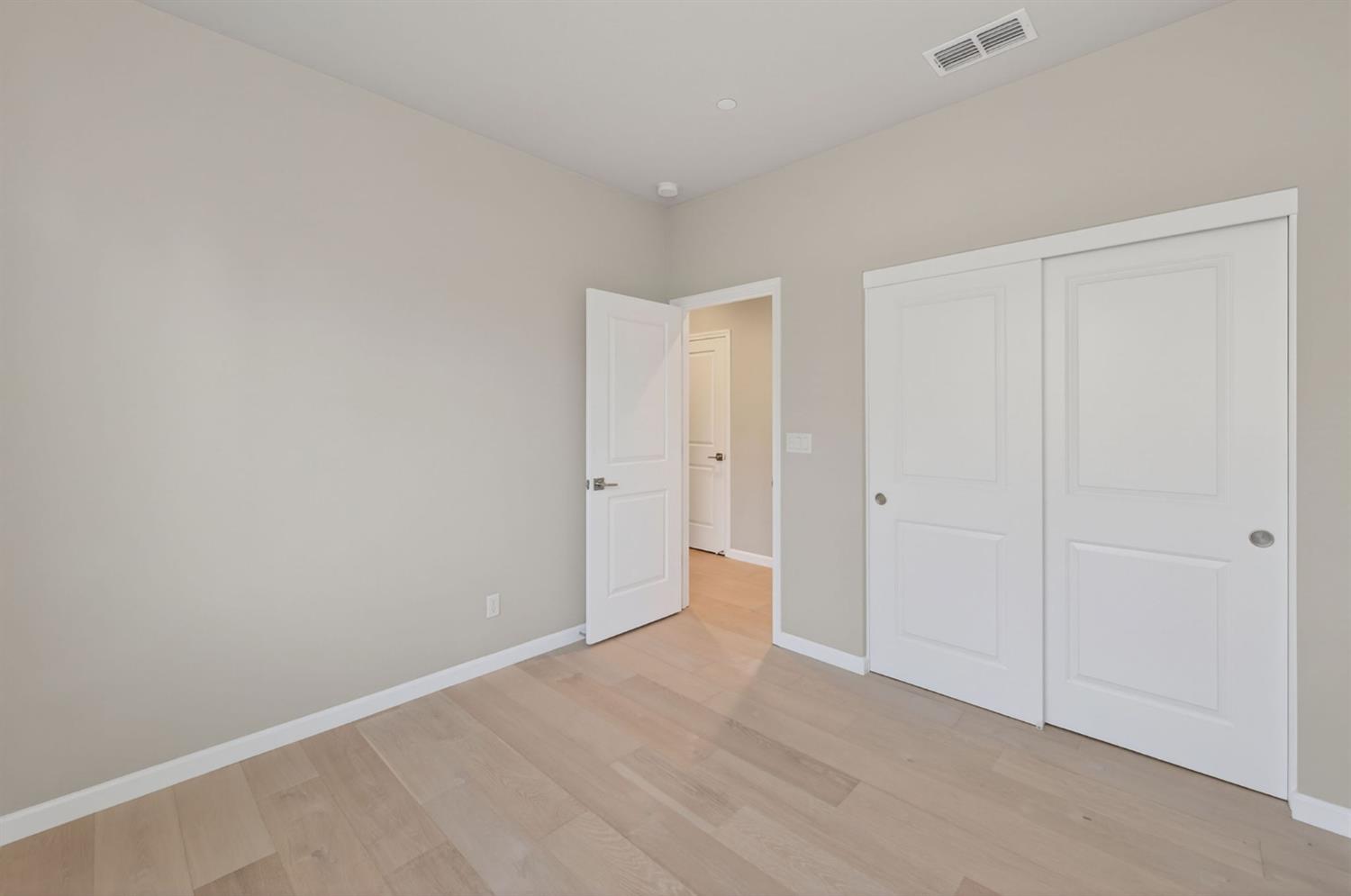 2431 Creekview Dr, Merced, CA 95340