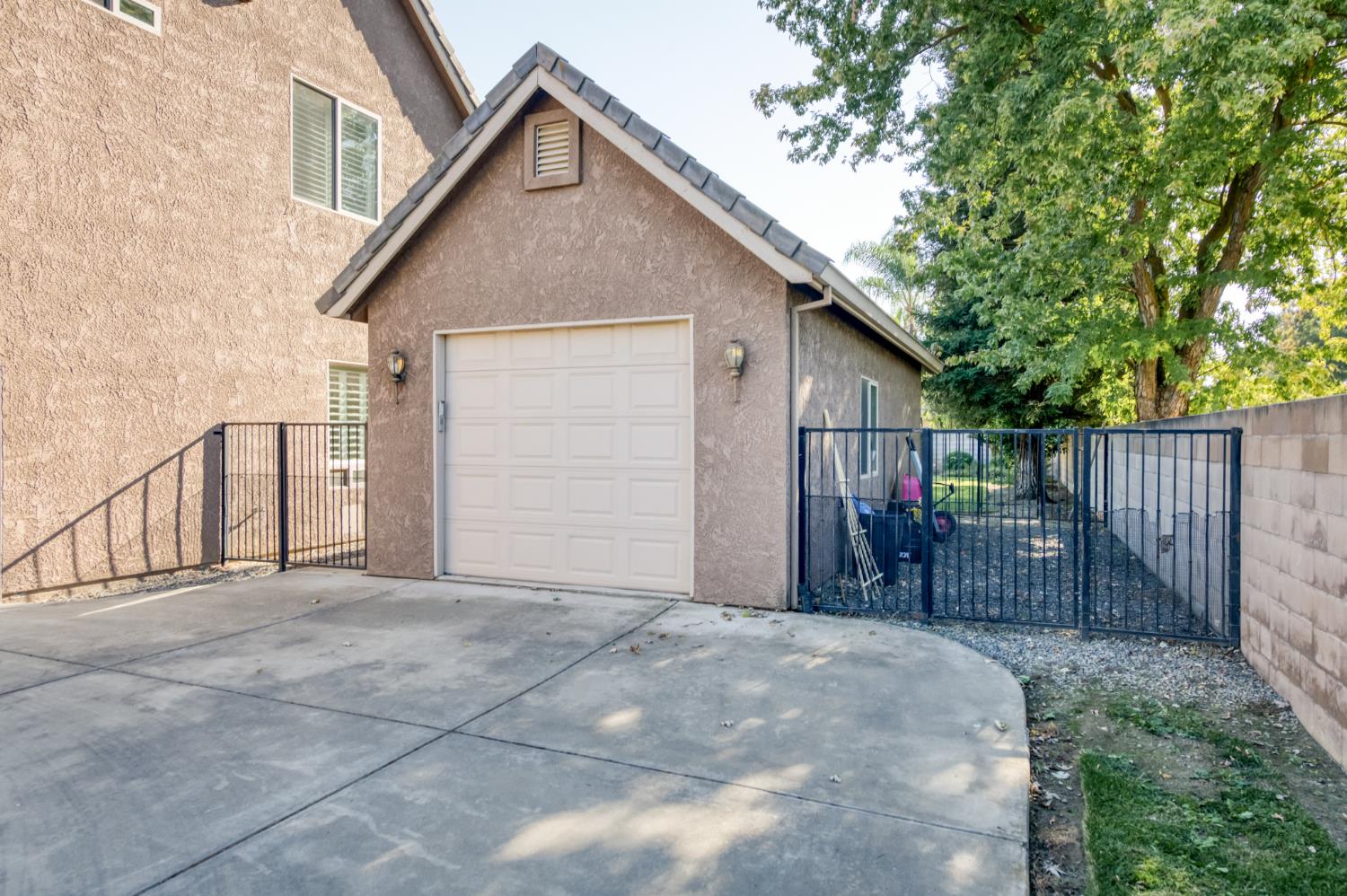 6125 Del Monte Ct, Chowchilla, CA 93610