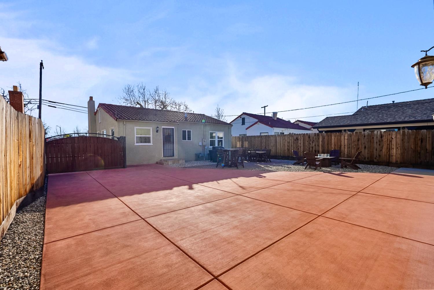 956 J St, Los Banos, CA 93635