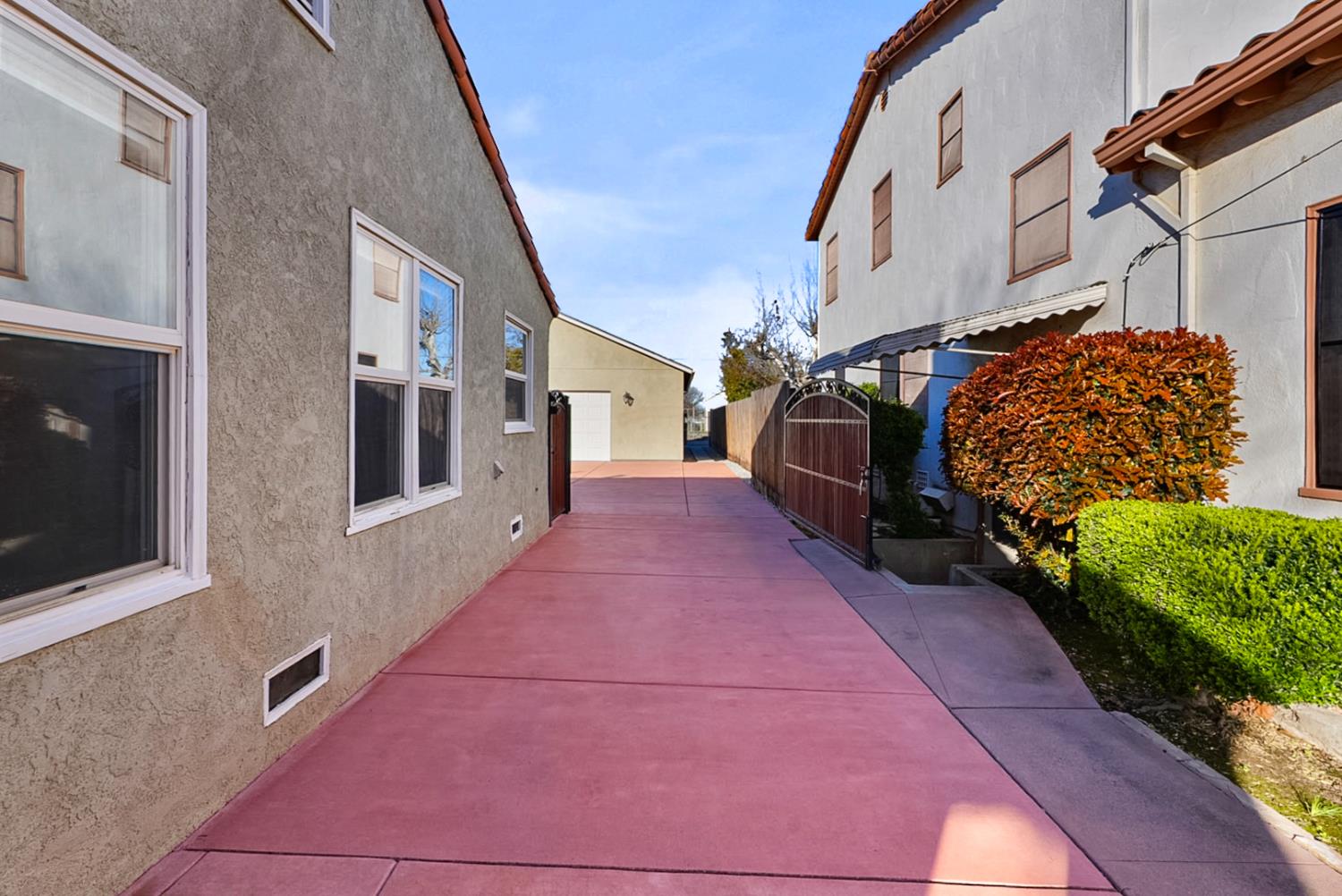 956 J St, Los Banos, CA 93635