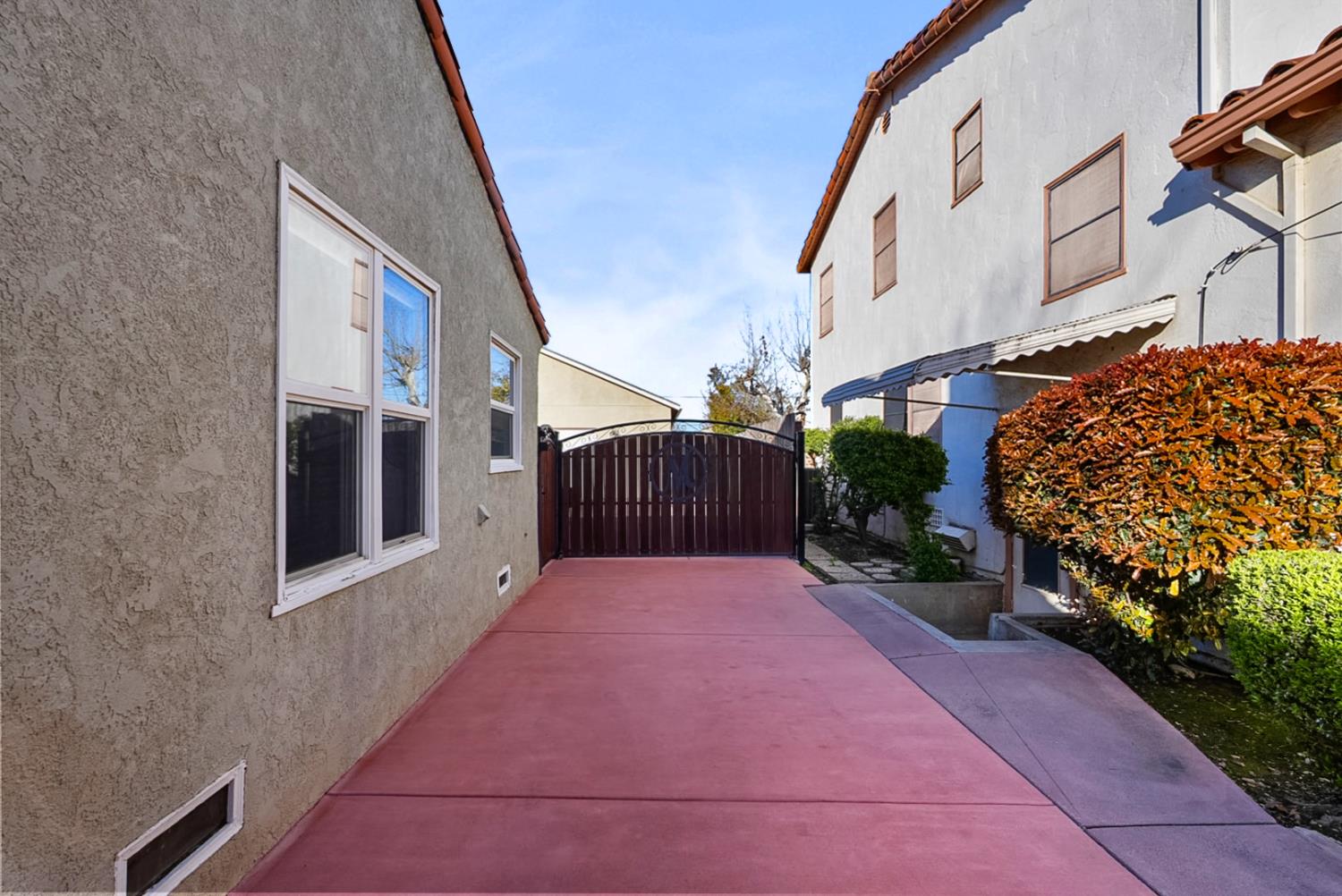 956 J St, Los Banos, CA 93635