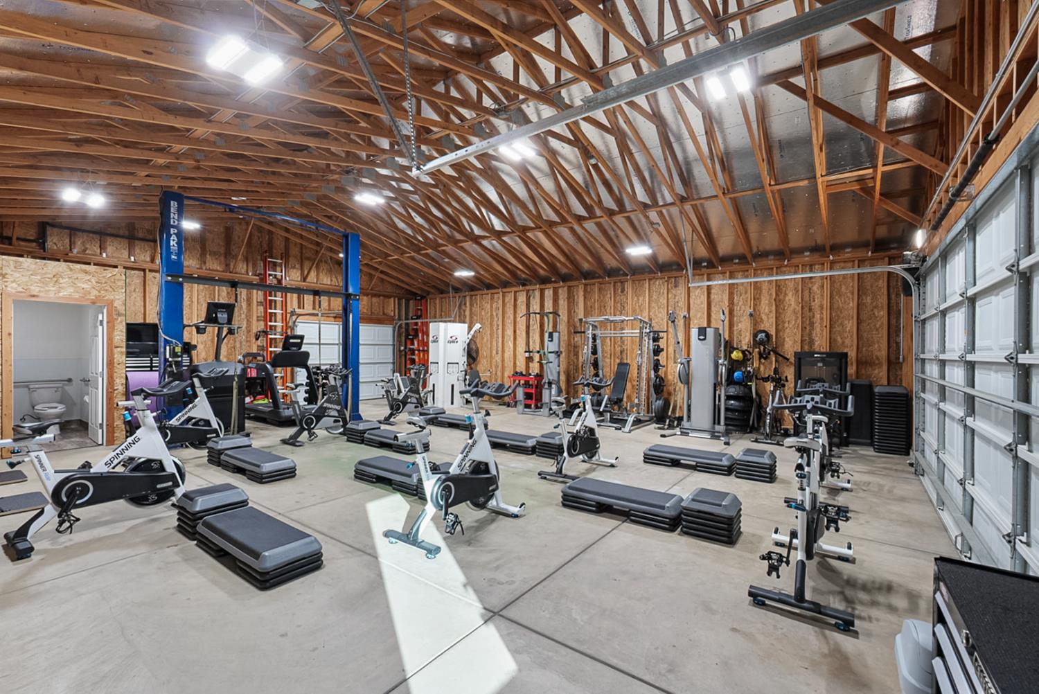 956 J St, Los Banos, CA 93635