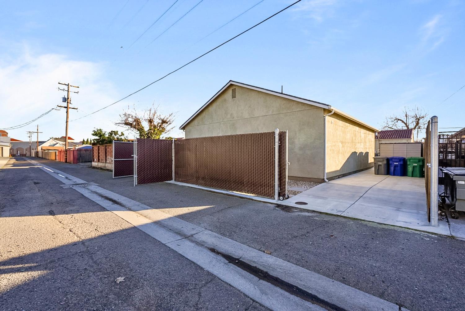 956 J St, Los Banos, CA 93635