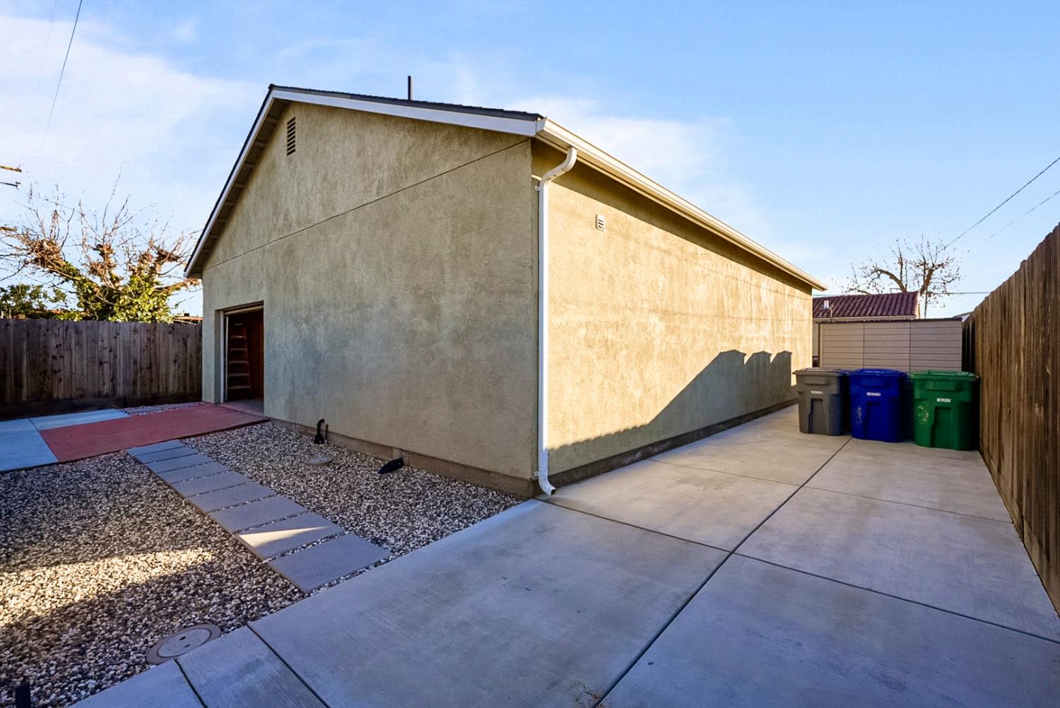 956 J St, Los Banos, CA 93635