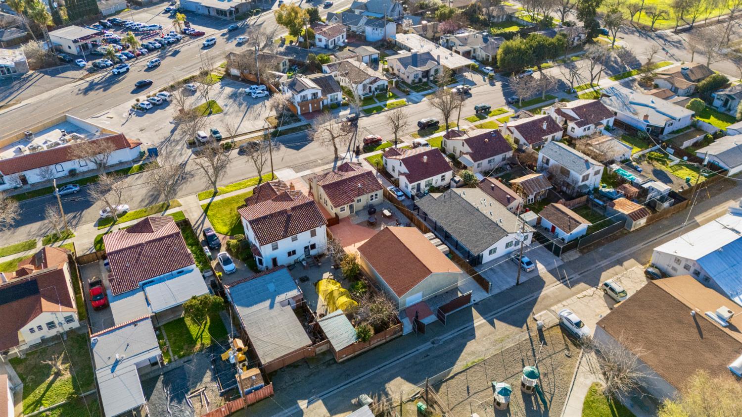 956 J St, Los Banos, CA 93635