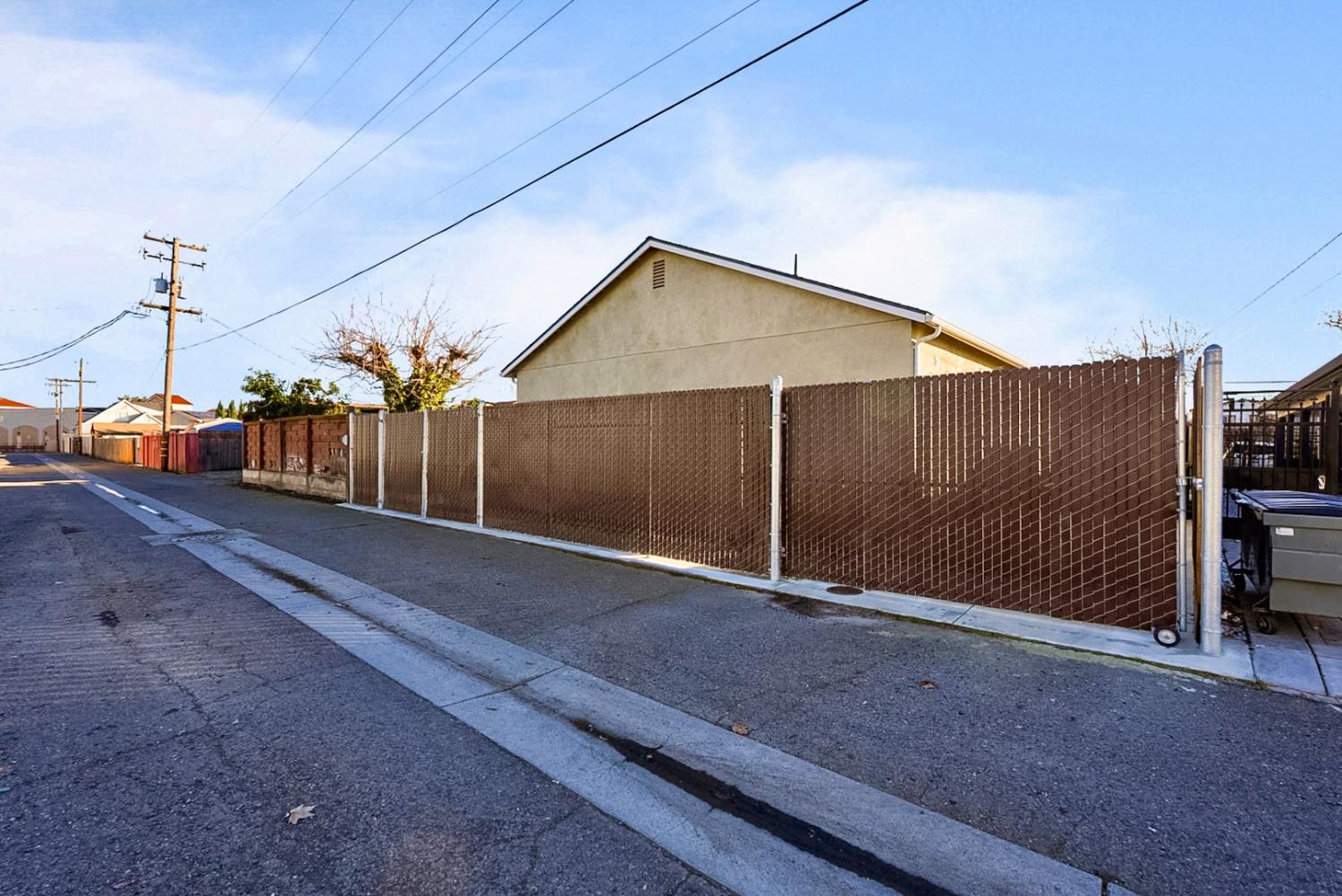 956 J St, Los Banos, CA 93635