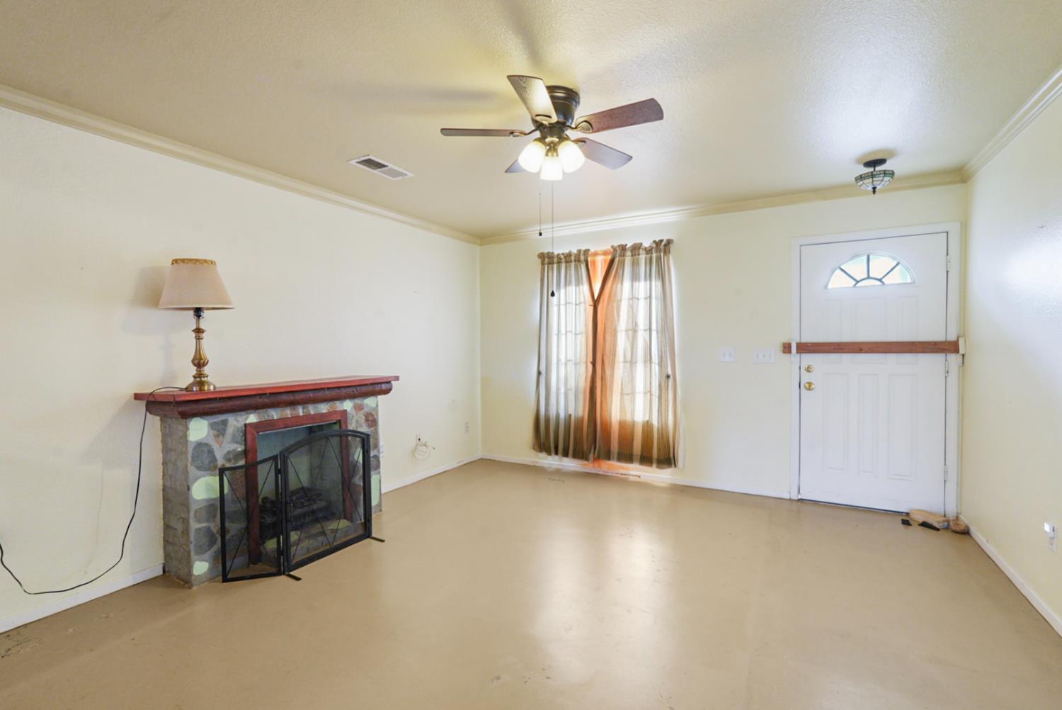 13180 Jackson St, Le Grand, CA 95333