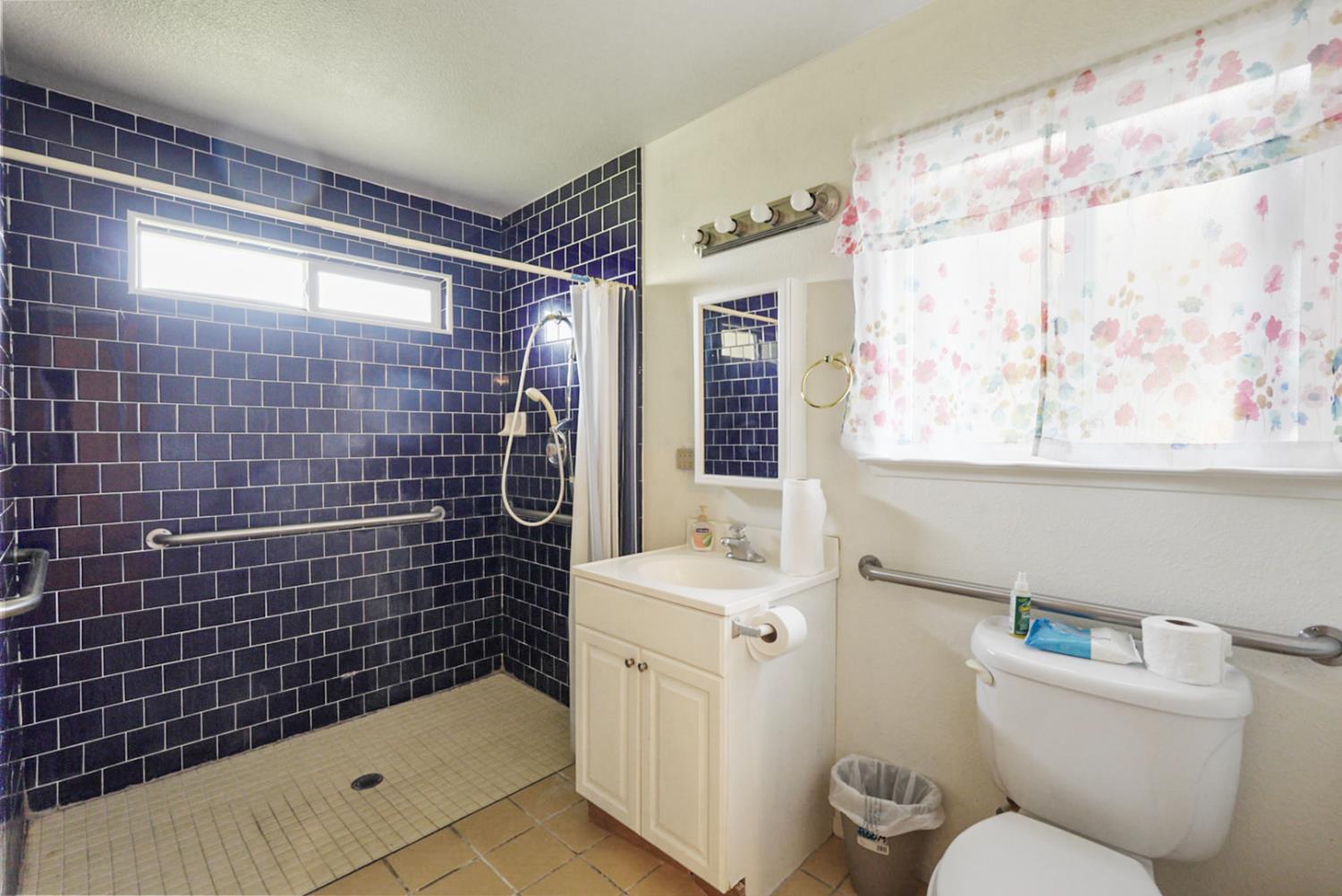 13180 Jackson St, Le Grand, CA 95333