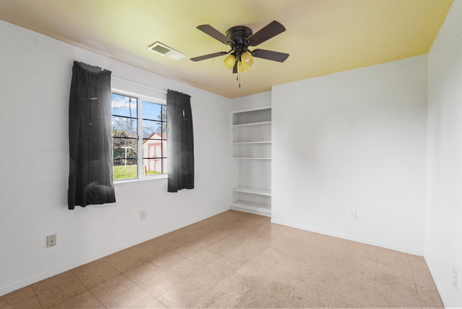 13180 Jackson St, Le Grand, CA 95333