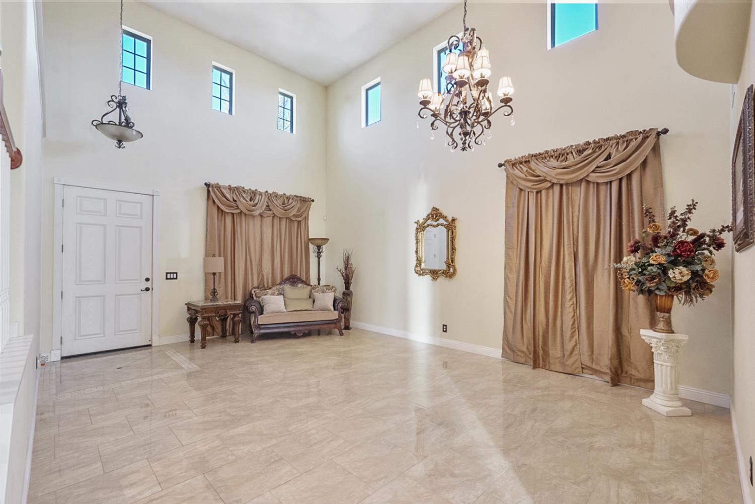 9470 Hillsborough Way, Chowchilla, CA 93610