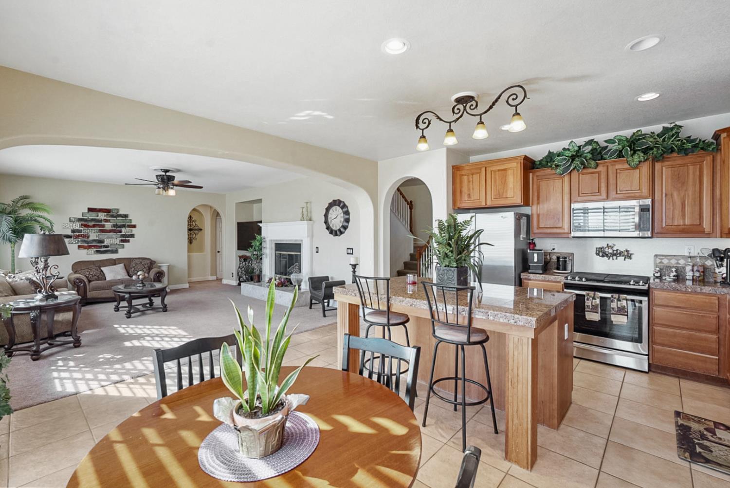 9470 Hillsborough Way, Chowchilla, CA 93610