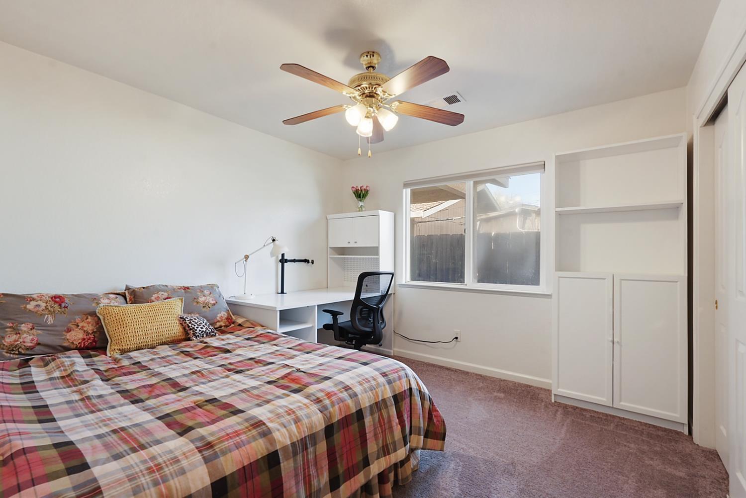 208 Riverside Ave, Chowchilla, CA 93610