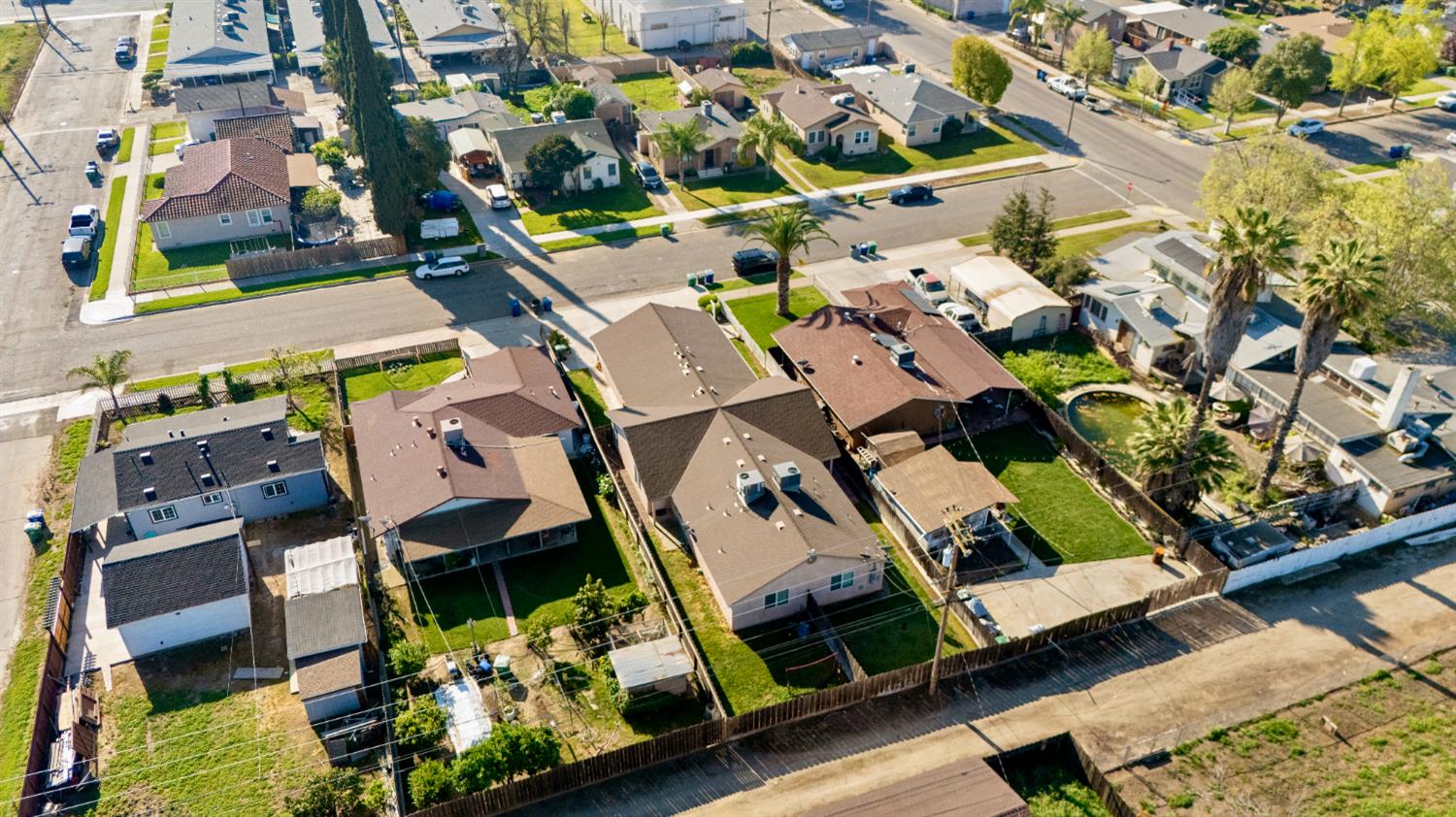 208 Riverside Ave, Chowchilla, CA 93610