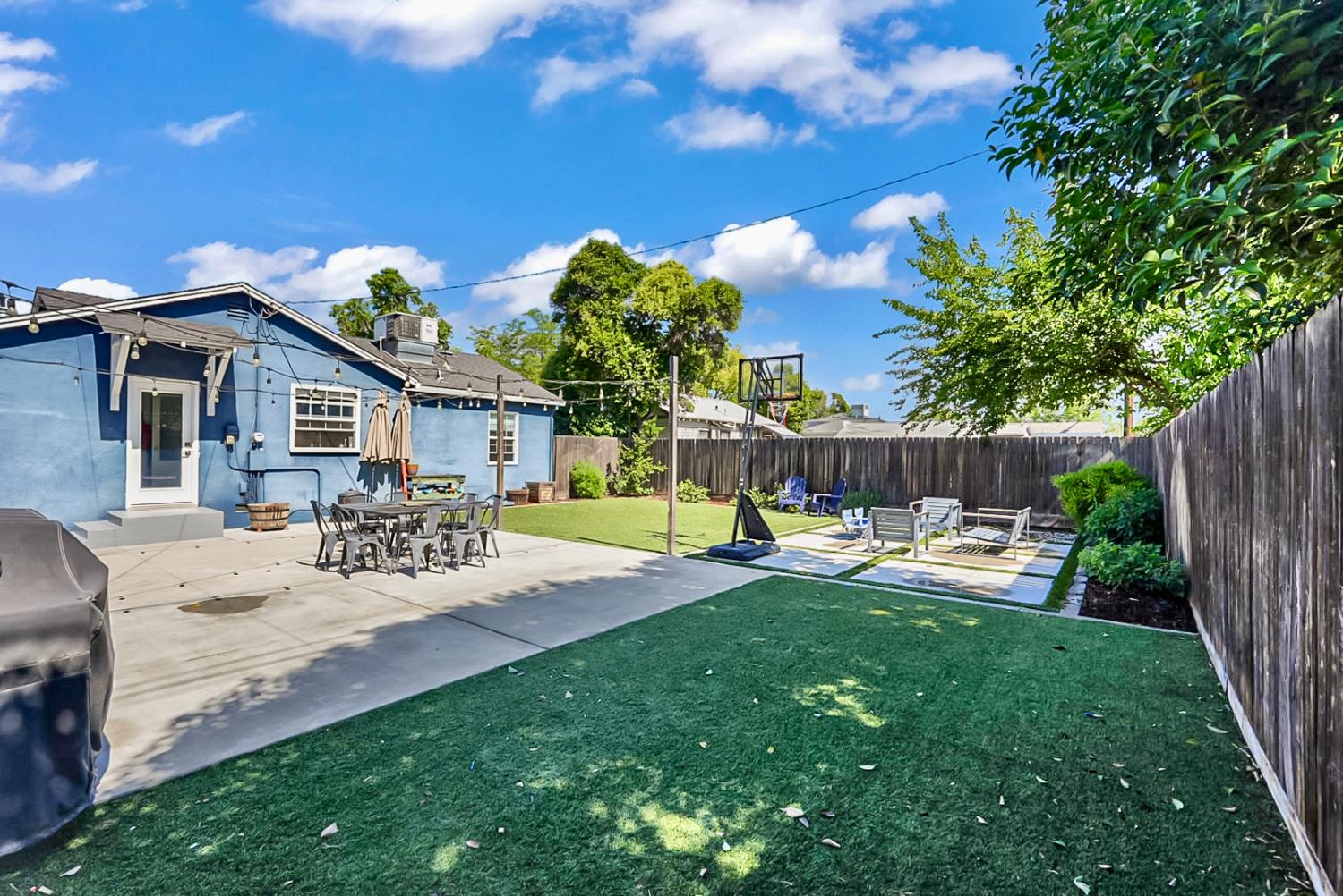 1820 Orchard Ln, Merced, CA 93540