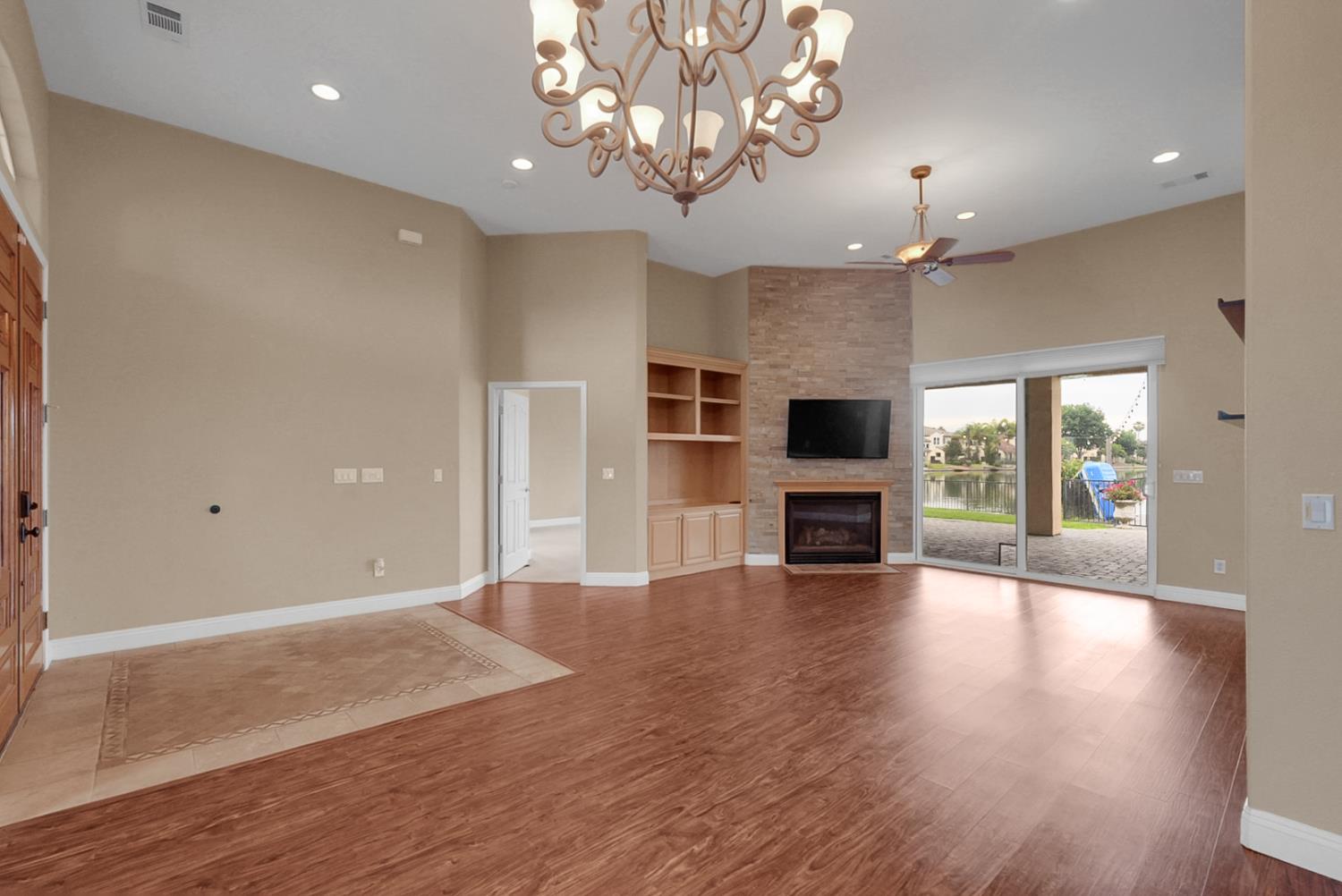 3010 Golf Dr W, Chowchilla, CA 93610