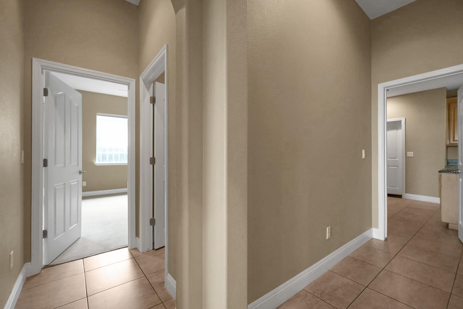3010 Golf Dr W, Chowchilla, CA 93610