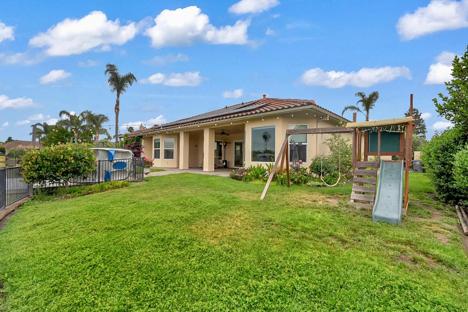 3010 Golf Dr W, Chowchilla, CA 93610