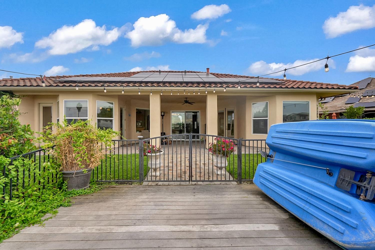 3010 Golf Dr W, Chowchilla, CA 93610