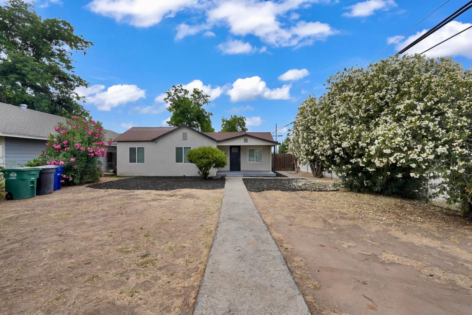 421 Orange Ave, Chowchilla, CA 93610