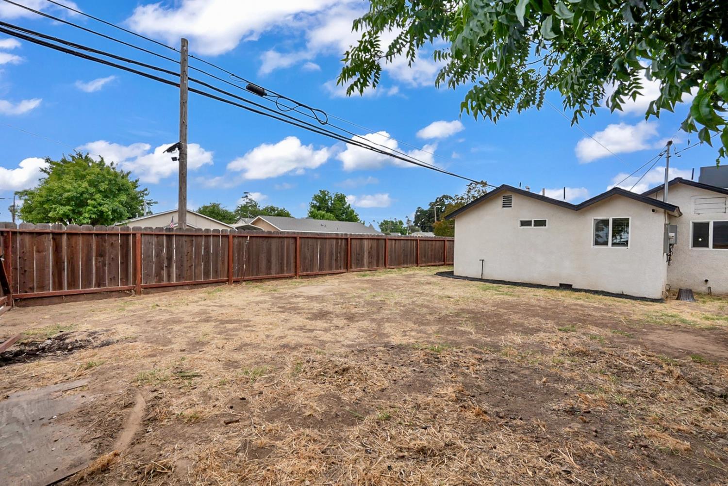 421 Orange Ave, Chowchilla, CA 93610