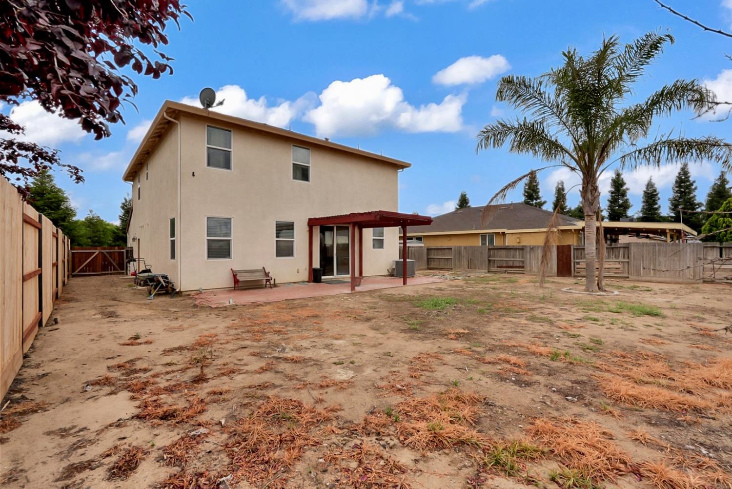 105 Pine St, Chowchilla, CA 93610