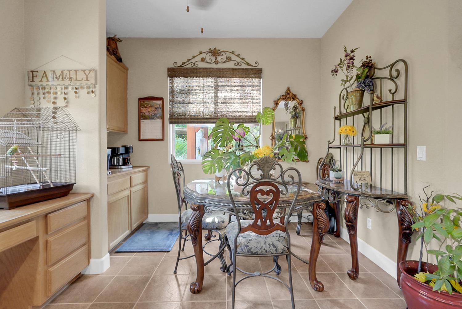 12165 Pheasant Run Blvd, Chowchilla, CA 93610