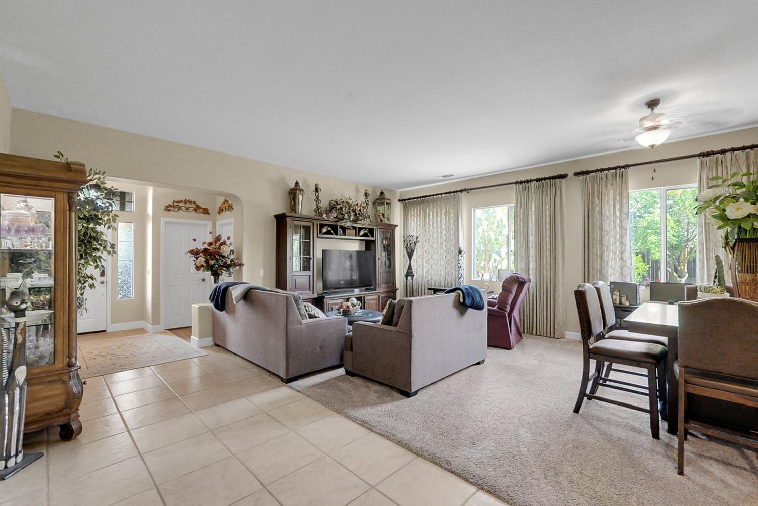 12165 Pheasant Run Blvd, Chowchilla, CA 93610