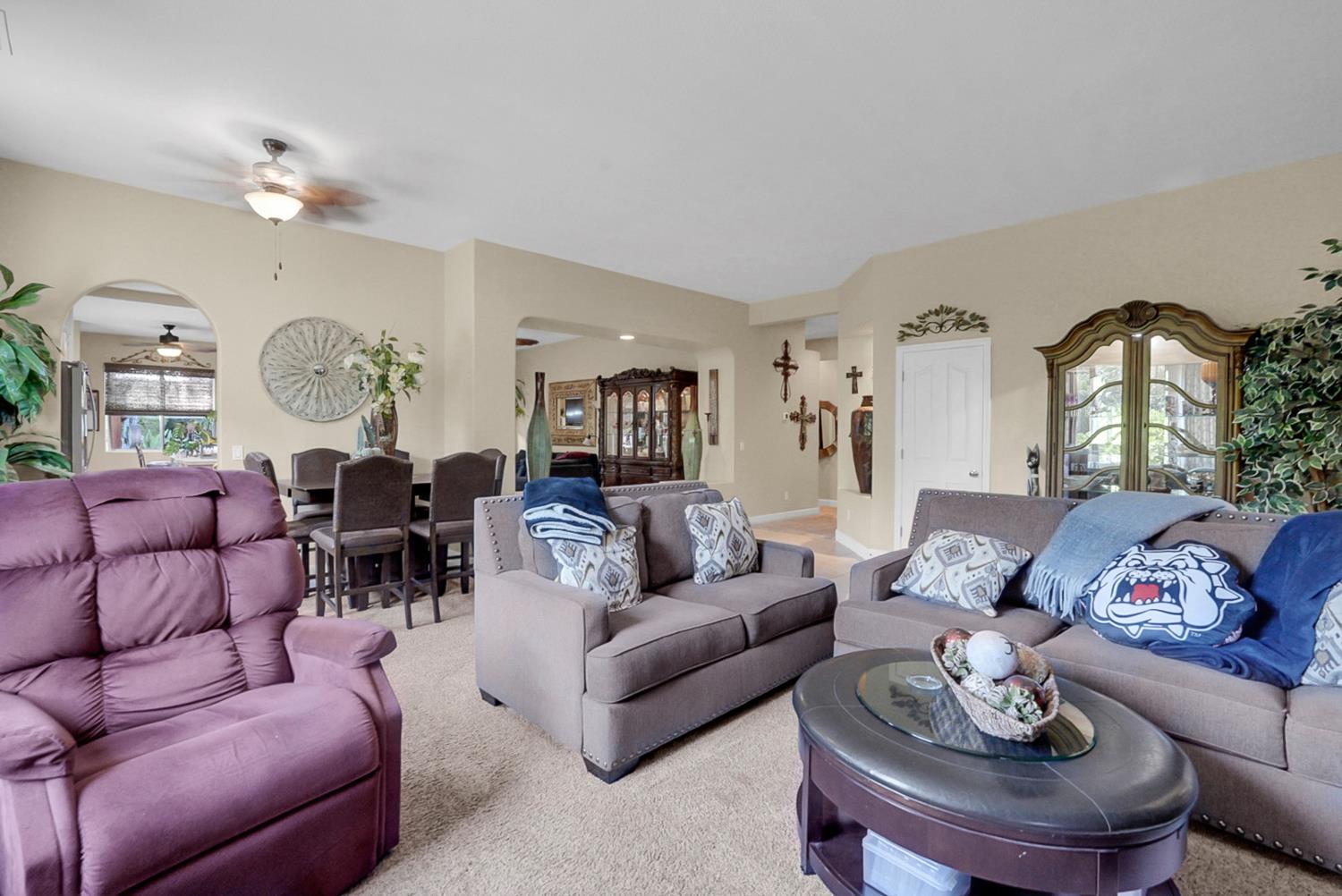 12165 Pheasant Run Blvd, Chowchilla, CA 93610
