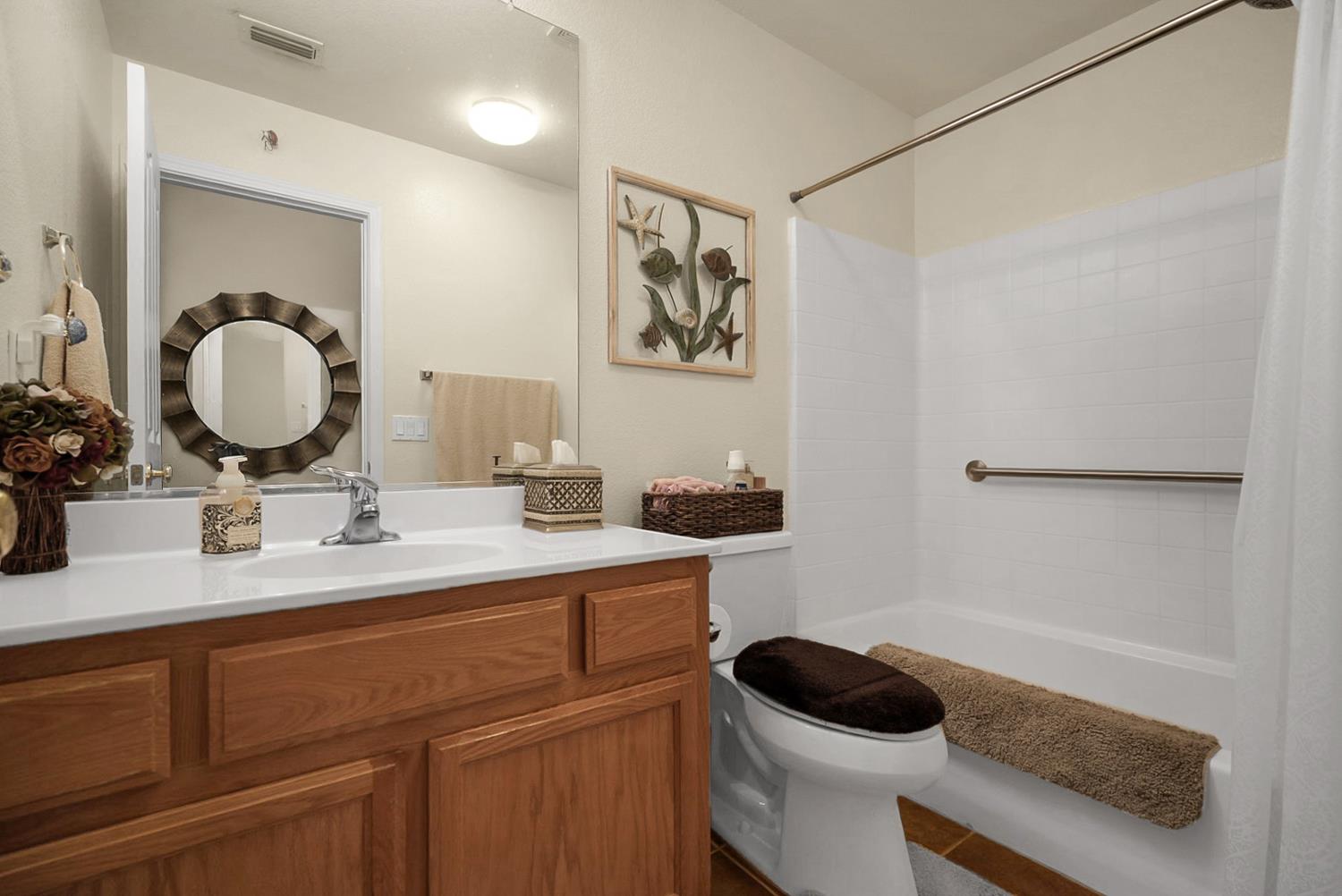 12165 Pheasant Run Blvd, Chowchilla, CA 93610
