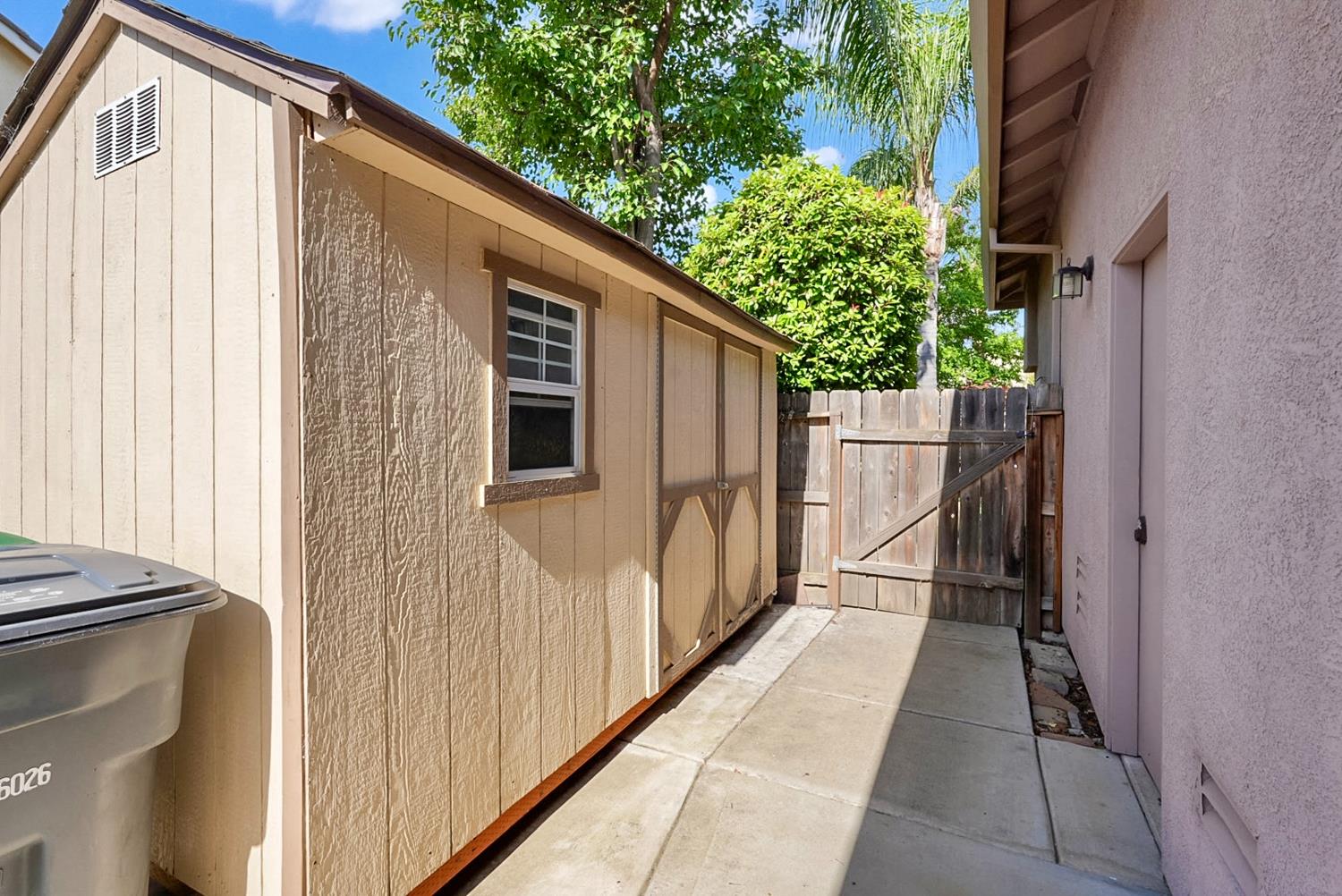 12165 Pheasant Run Blvd, Chowchilla, CA 93610