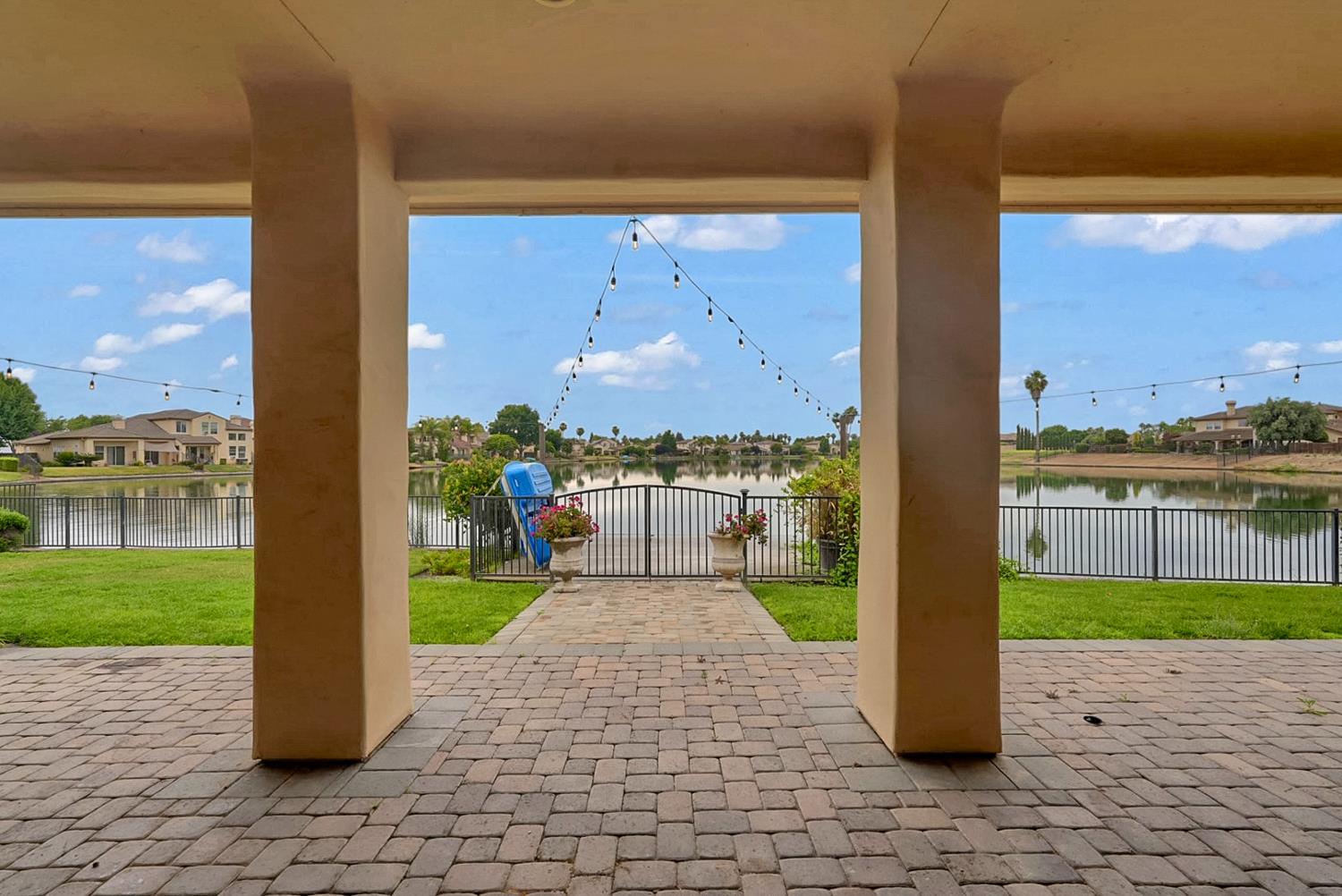 3010 Golf Dr, Chowchilla, CA 93610