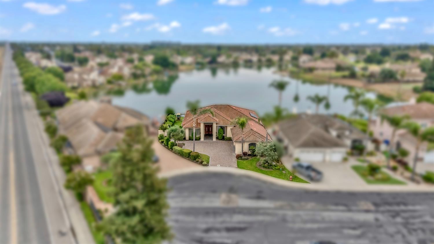 3010 Golf Dr, Chowchilla, CA 93610